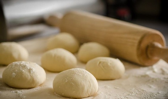 Cómo elegir un proveedor de masas de pizza para tus restaurantes